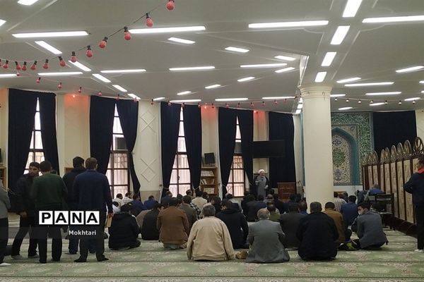 نشست بصیرتی  به مناسبت  بزرگداشت 13 آبان و شهدای حرم شاهچراغ در جرقویه سفلی