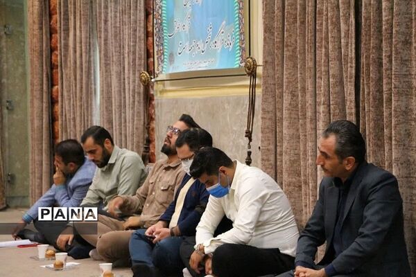دیدار امام جمعه رودهن با فعالان و‌دانش‌آموزان نخبه بسیجی