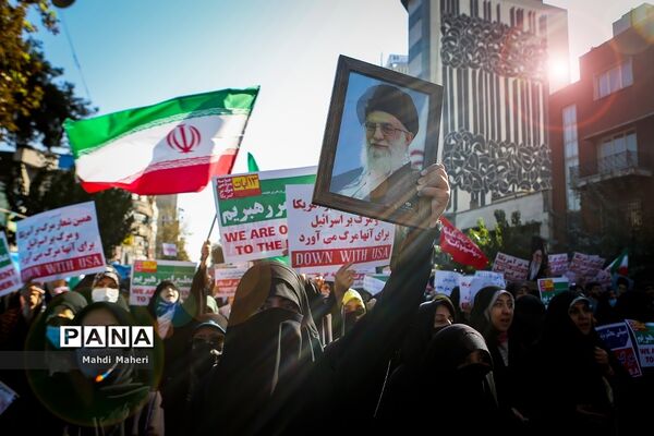 راهپیمایی یوم الله ۱۳ آبان در تهران