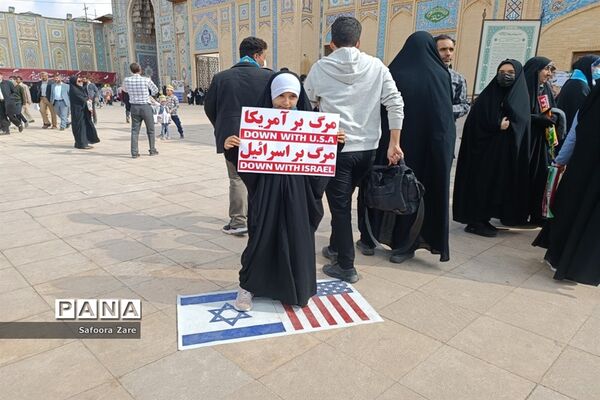 حضور دانش‌آموزان در حماسه باشکوه یوم الله ۱۳ آبان