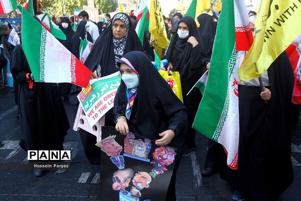 راهپیمایی یوم الله ۱۳ آبان در تهران