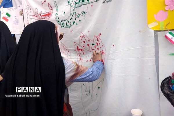 برپایی موکب سازمان دانش‌آموزی ناحیه ۳ در حرم مطهر شاهچراغ (ع)