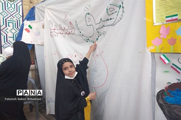 برپایی موکب سازمان دانش‌آموزی ناحیه ۳ در حرم مطهر شاهچراغ (ع)