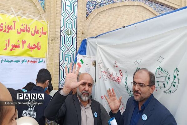 برپایی موکب سازمان دانش‌آموزی ناحیه ۳ در حرم مطهر شاهچراغ (ع)