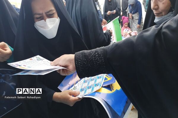 برپایی موکب سازمان دانش‌آموزی ناحیه ۳ در حرم مطهر شاهچراغ (ع)