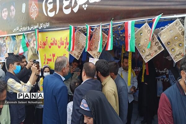 برپایی موکب سازمان دانش‌آموزی ناحیه ۳ در حرم مطهر شاهچراغ (ع)