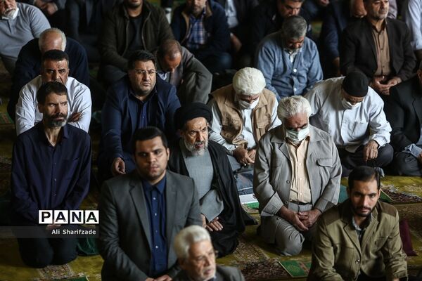 نماز جمعه روز 13 آبان