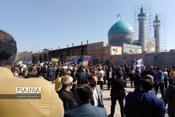 حماسه حضور پرشور مردم کاشمر در راهپیمایی یوم الله ۱۳ آبان
