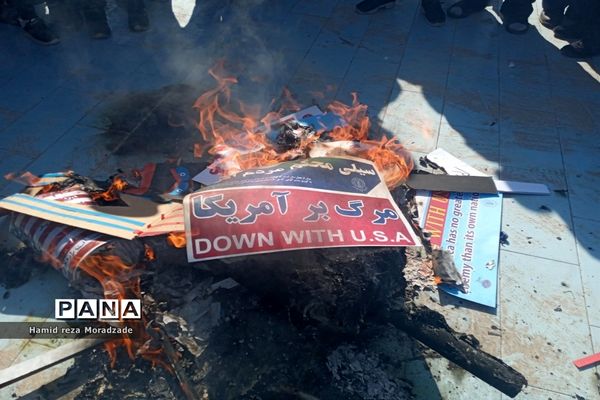 حماسه حضور پرشور مردم کاشمر در راهپیمایی یوم الله ۱۳ آبان