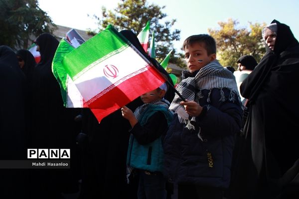 راهپیمایی 13 آبان در زنجان