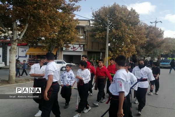 راهپیمایی یوم‌الله 13 آبان در شهرستان پاسارگاد