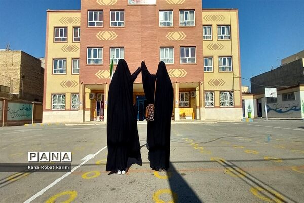 یوم الله 13آبان  در  شهرستان رباط کریم