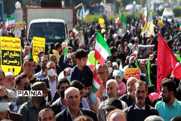 برگزاری راهپیمایی یوم الله ۱۳ آبان در شهرستان ساوجبلاغ