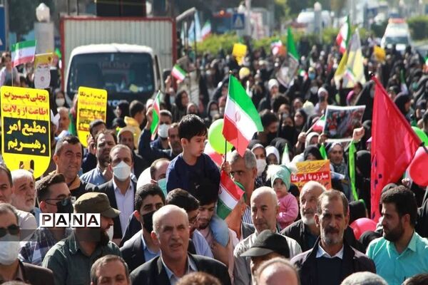 برگزاری راهپیمایی یوم الله ۱۳ آبان در شهرستان ساوجبلاغ