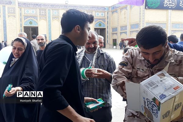 حضور کوکان و نوجوانان در غرفه بسیج دانش‌آموزی ناحیه یک شیراز