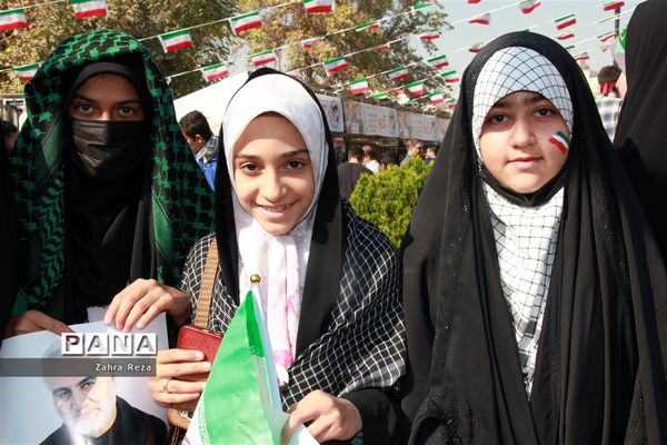 راهپیمایی ۱۳ آبان در شهرستان ورامین