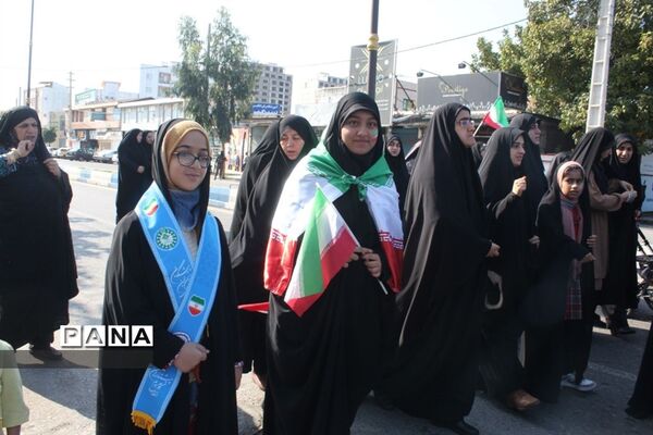 راهپیمایی 13 آبان در محمود آباد