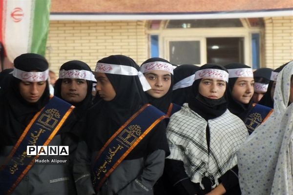 برگزاری راهپیمایی ۱۳ آبان در کامفیروز استان فارس