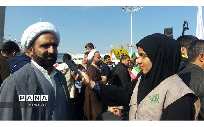 مهم‌ترین امر در شناخت دشمن، روحیه پرسشگری دانش‌آموزان است