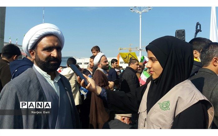 مهم‌ترین امر در شناخت دشمن، روحیه پرسشگری دانش‌آموزان است