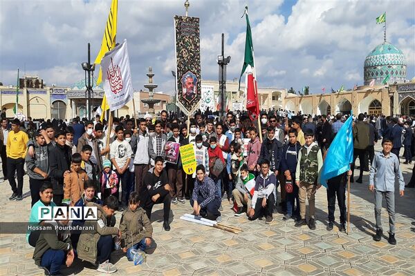 حضور بی‌سابقه مردم نایین در راهپیمایی ۱۳ آبان