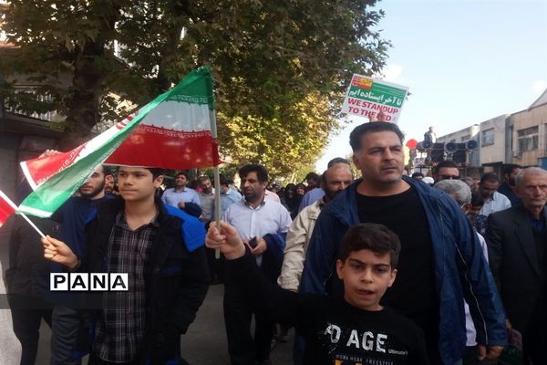 راهپیمایی ۱۳ آبان در قائمشهر