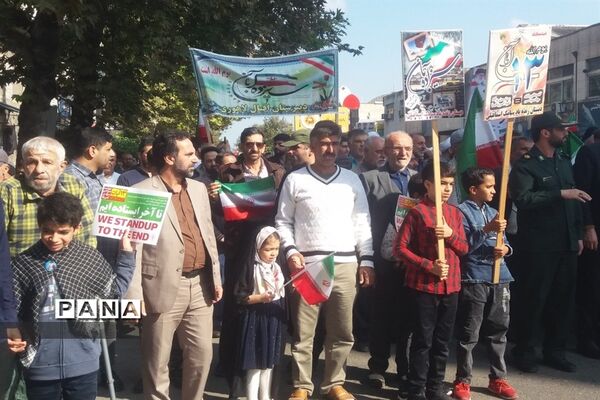 راهپیمایی ۱۳ آبان در قائمشهر