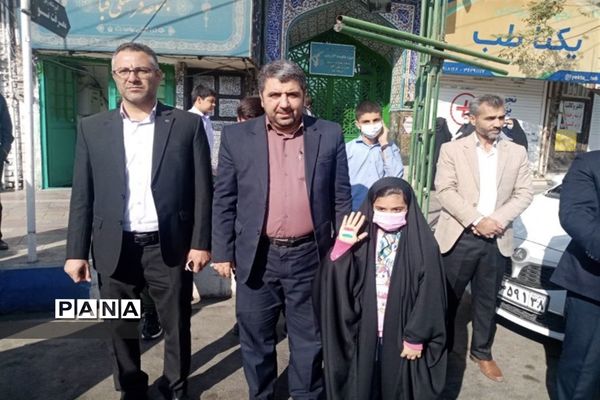 برگزاری راهپیمایی باشکوه و تاریخی ۱۳ آبان در ورامین