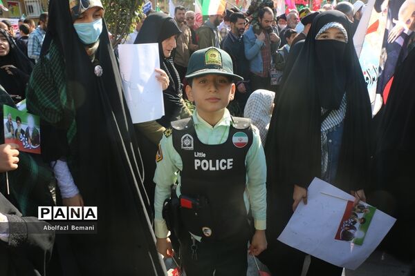 مراسم راهپیمایی 13 آبان در قم -2