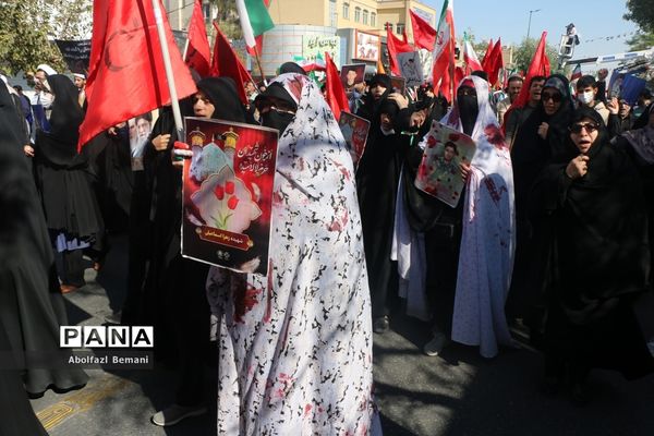 مراسم راهپیمایی 13 آبان در قم -2