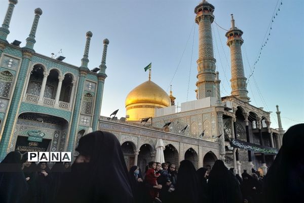 شهادت بانوی آب و آیینه