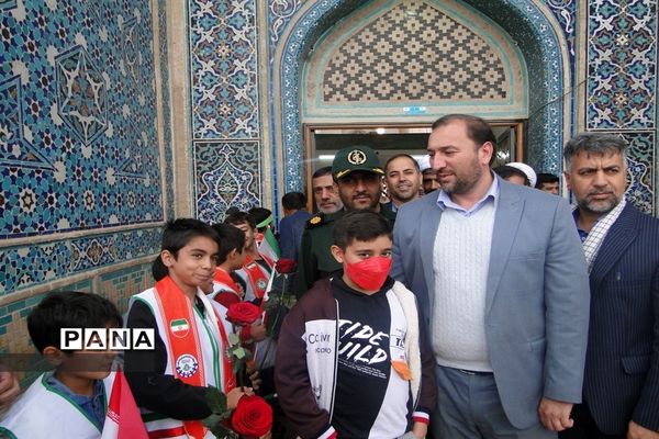 راهپیمایی 13 آبا‌ن در شهرستان ورزنه