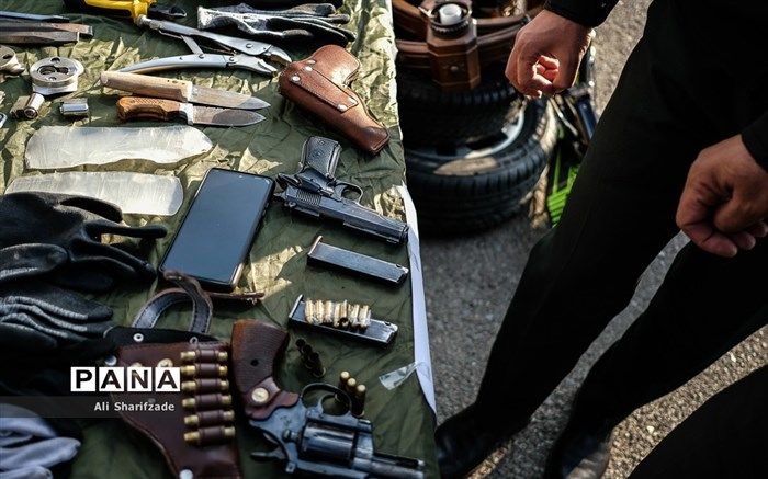  ۵۰۰ قبضه سلاح جنگی در اغتشاشات اخیر کرمانشاه کشف شد