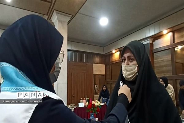 برگزاری جشنواره تغذیه سالم  به‌مناسبت روز دانش‌آموز در دبیرستان مهشید مصلی‌نژاد