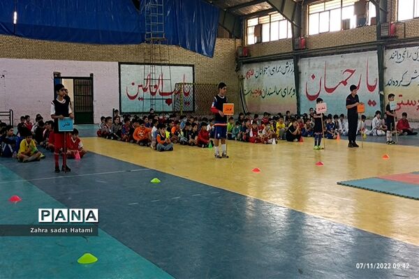 افتتاحیه المپیاد ورزشی درون مدرسه‌ای در پاکدشت