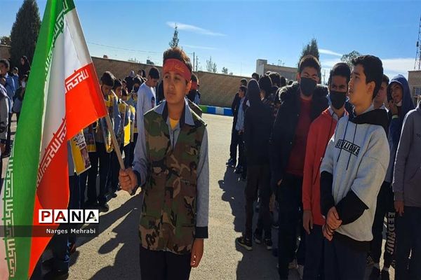 تجدید پیمان دانش‌آموزان شهر سورمق با آرمان‌های انقلاب اسلامی