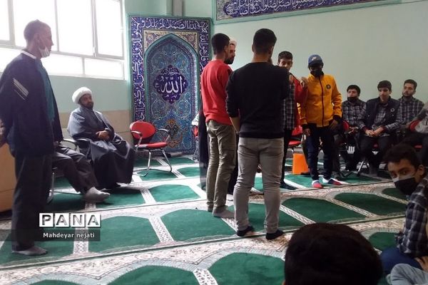 برگزاری جلسات  بصیرتی ویژه نوجوانان در دبیرستان ابن‌سینا رودهن