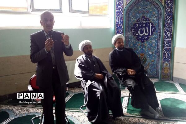 برگزاری جلسات  بصیرتی ویژه نوجوانان در دبیرستان ابن‌سینا رودهن