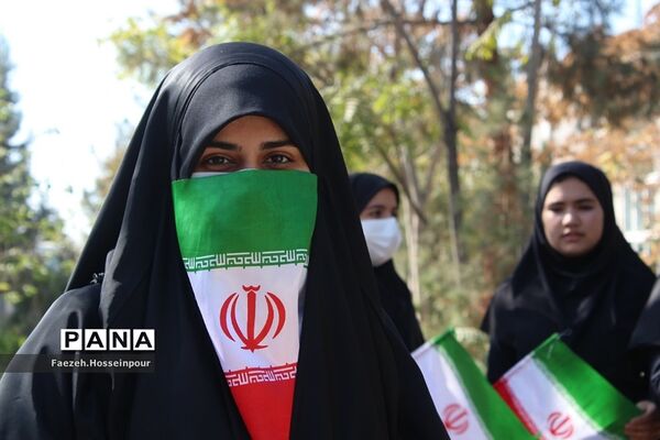 برگزاری پویش تکریم پرچم در بهارستان‌دو