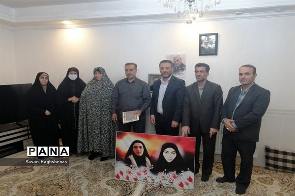 دیدار مدیر آموزش و پرورش اسلامشهر با خانواده معظم شهدا