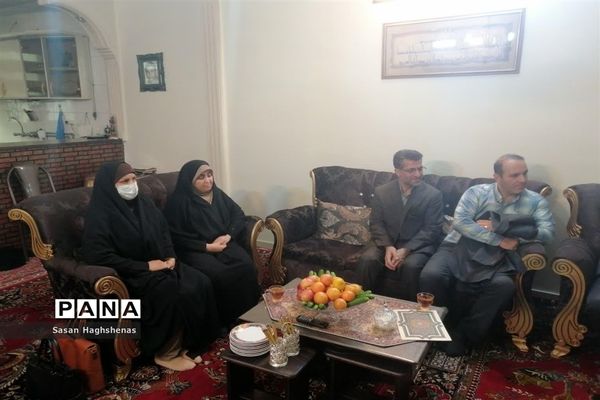 دیدار مدیر آموزش و پرورش اسلامشهر با خانواده معظم شهدا