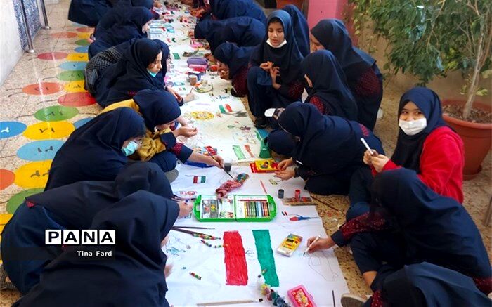 تجربه نقاشی متری همگانی در فضایی پر شور و نشاظ برای دانش آموزان ابتدایی