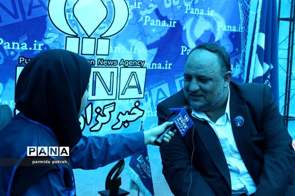 حضور پُرشور دانش‌آموز خبرنگاران کرمانشاهی در 13 آبان