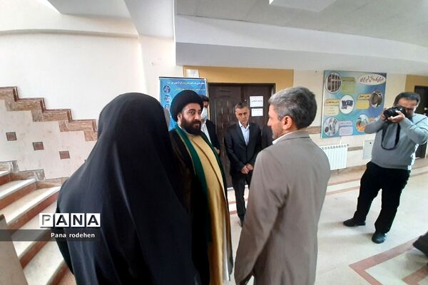 برگزاری جلسات کیفیت‌بخشی تربیتی مدیران مدارس در رودهن