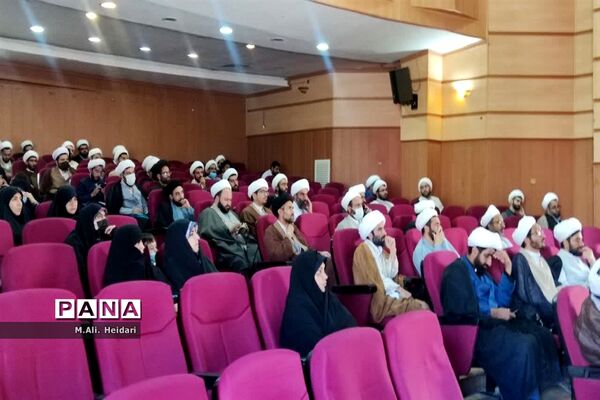 تقدیر از برگزیدگان جشنواره ایران قوی و قداست پرچم