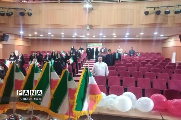 تقدیر از برگزیدگان جشنواره ایران قوی و قداست پرچم