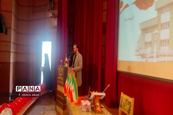 تقدیر از برگزیدگان جشنواره ایران قوی و قداست پرچم