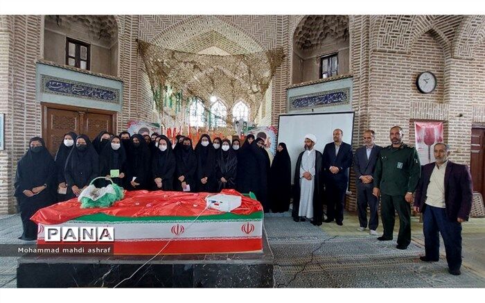 طرح لاله‌های روشن در نائین برگزار شد
