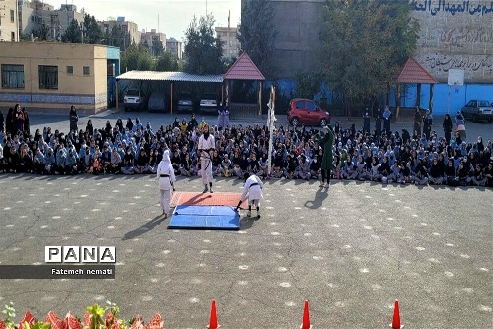 افتتاحیه المپیاد ورزشی درون‌مدرسه‌ای در دبیرستان دخترانه شایستگان