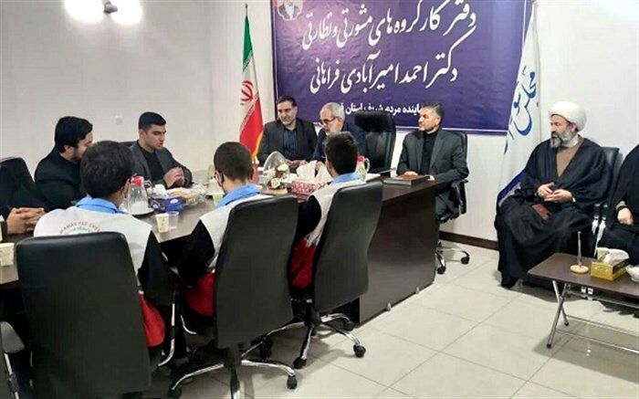 نشست مشترک وزیر آموزش و پرورش، نماینده مجلس و دانش آموزان منتخب قم